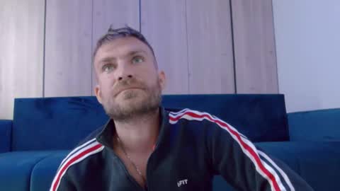 10in_deluxe online show from October 23, 7:34 am