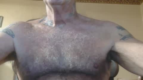 Snapshot of 1pizza__6beers chatting on October 11, 11:36 am Pizza online show from October 11, 11:36 am