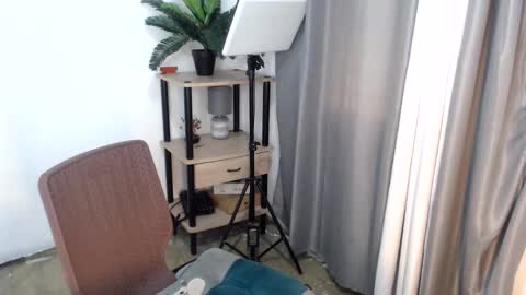 1sweetloverxx online show from June 8, 1:50 am