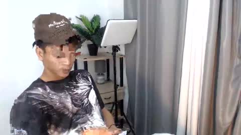 1sweetloverxx online show from June 7, 4:03 pm