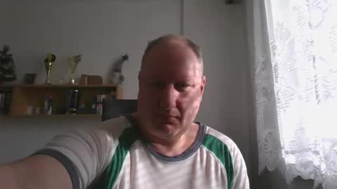 Snapshot of 1vaso chatting on December 19, 11:07 am 1vaso online show from December 19, 11:07 am