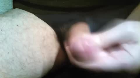 Snapshot of 2001uwuk chatting on December 8, 6:28 pm 2001uwuk online show from December 8, 6:28 pm