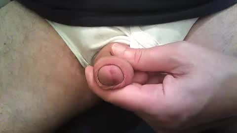 Snapshot of 2001uwuk chatting on October 10, 5:51 pm 2001uwuk online show from October 10, 5:51 pm