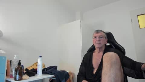 Henk online show from December 21, 4:15 pm