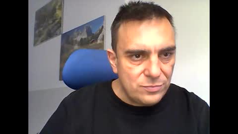 2025eyesforyou online show from December 15, 11:23 am