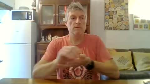 22esserre online show from June 26, 11:46 am