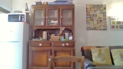 22esserre online show from March 9, 1:05 pm