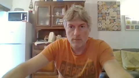 22esserre online show from October 15, 11:29 am