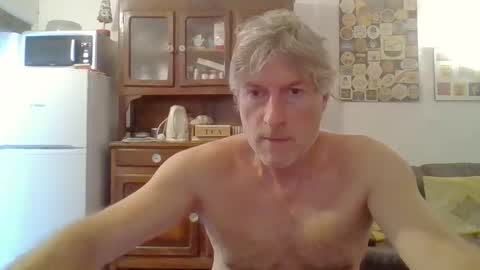 22esserre online show from October 3, 3:50 pm