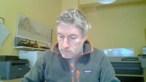 22esserre online show from February 18, 9:32 am