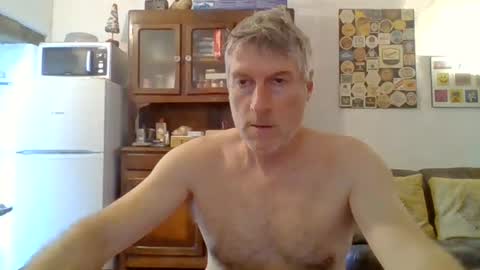22esserre online show from June 18, 12:32 pm