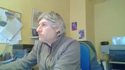 22esserre online show from December 4, 10:00 am