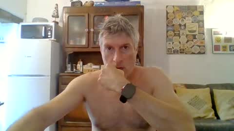 22esserre online show from June 23, 12:09 pm
