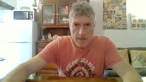 22esserre online show from June 10, 11:23 am