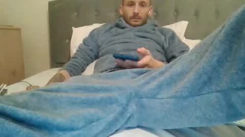 420feetloverr420 online show from March 28, 9:37 pm