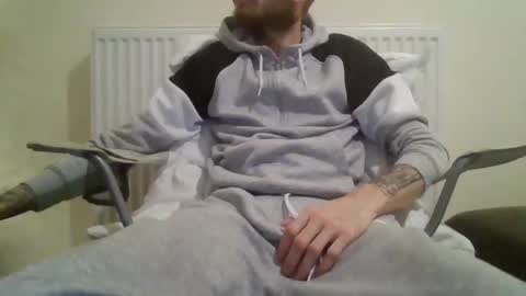 420feetloverr420 online show from November 28, 4:15 am