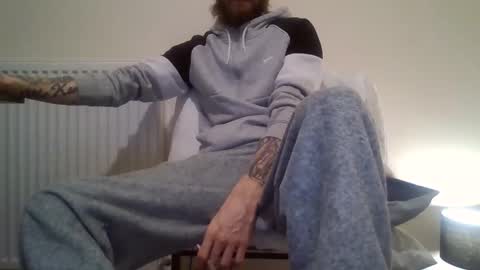 420feetloverr420 online show from January 11, 1:54 am