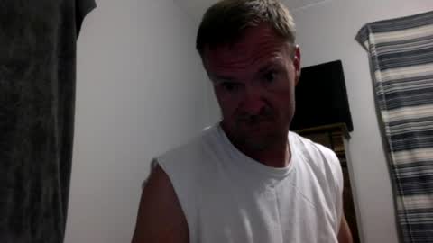 4djmoore online show from June 19, 3:01 am
