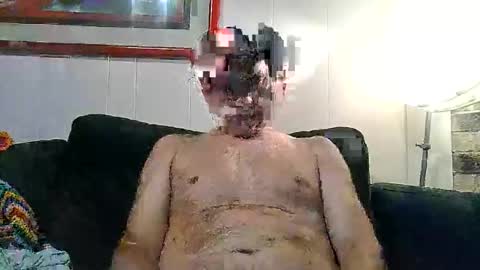 4nuf online show from June 9, 1:57 pm