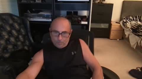 daddy vegas  for single women and couples here online show from December 22, 12:30 am