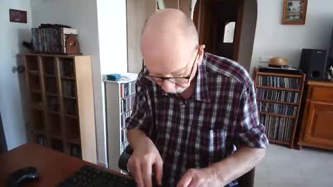  Papi  online show from March 24, 11:26 am