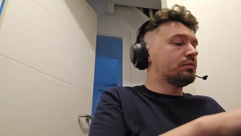 8inchdude93 online show from July 11, 6:59 am