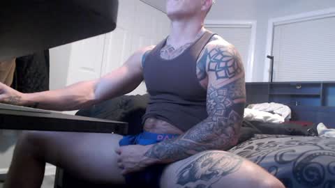 9inchbulll online show from January 7, 11:24 pm