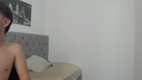 DERECK online show from March 3, 9:50 am