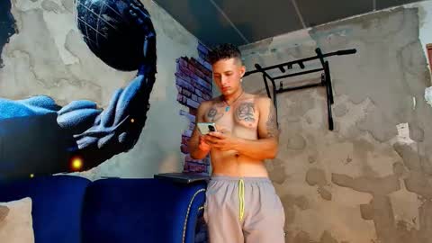 Angel Rivera online show from February 6, 2:19 am