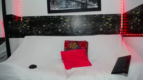 Snapshot of _black_stallion chatting on September 13, 4:46 am Andrew online show from September 13, 4:46 am