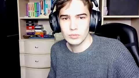 Snapshot of _crise_next_door_ chatting on October 16, 3:53 pm _crise_next_door_ online show from October 16, 3:53 pm