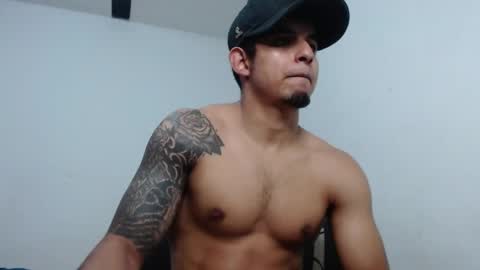  crissgex  online show from June 3, 1:51 am