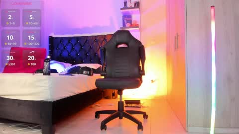 Duriel online show from April 3, 11:01 pm