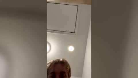 _frosty_69 online show from June 30, 4:19 pm