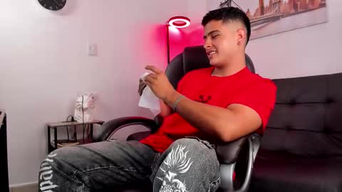 _juanes__ online show from November 21, 12:31 am