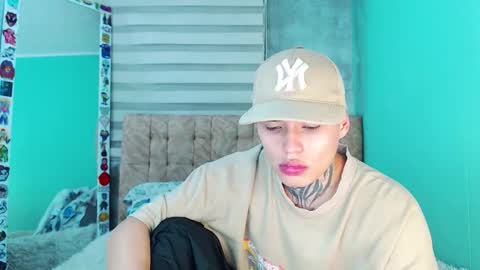 mod online show from November 23, 4:56 am