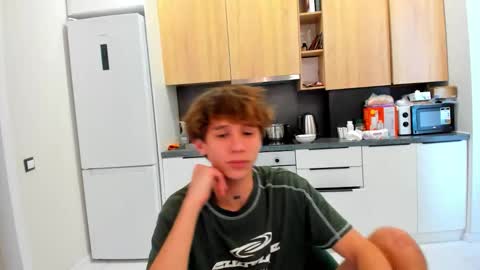 Snapshot of _kurt chatting on September 11, 4:22 am Kurt online show from September 11, 4:22 am