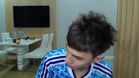 Snapshot of _kurt chatting on December 2, 6:08 pm Kurt online show from December 2, 6:08 pm