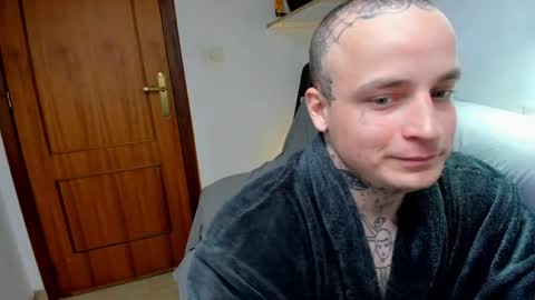 Layne online show from March 28, 9:53 am