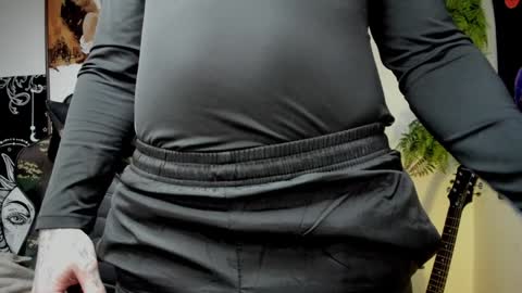 Layne online show from January 27, 10:38 pm