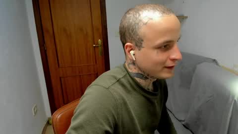 Layne online show from April 4, 2:36 pm