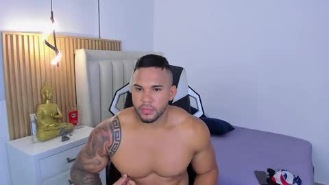 _matthew_santos_ online show from March 18, 12:57 am