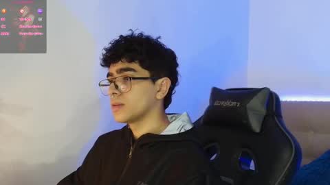 Nicolas online show from November 30, 10:34 pm