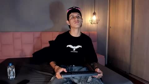 wav online show from November 20, 5:12 pm