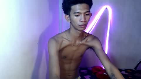 _rellvanxx online show from December 18, 10:39 pm