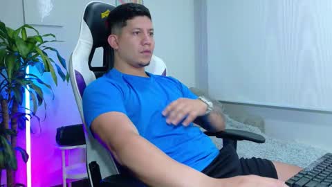 Roberto online show from February 9, 12:10 pm