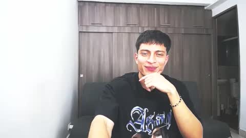 Juan Pablo-independent model online show from March 27, 4:38 am