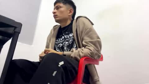 Juan Pablo-independent model online show from January 14, 4:17 am