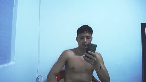 Juan Pablo-independent model online show from December 17, 4:09 am