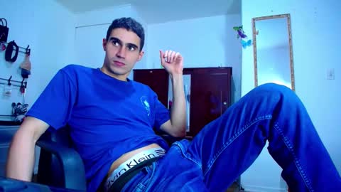 _skyleer_ online show from November 1, 2:37 am